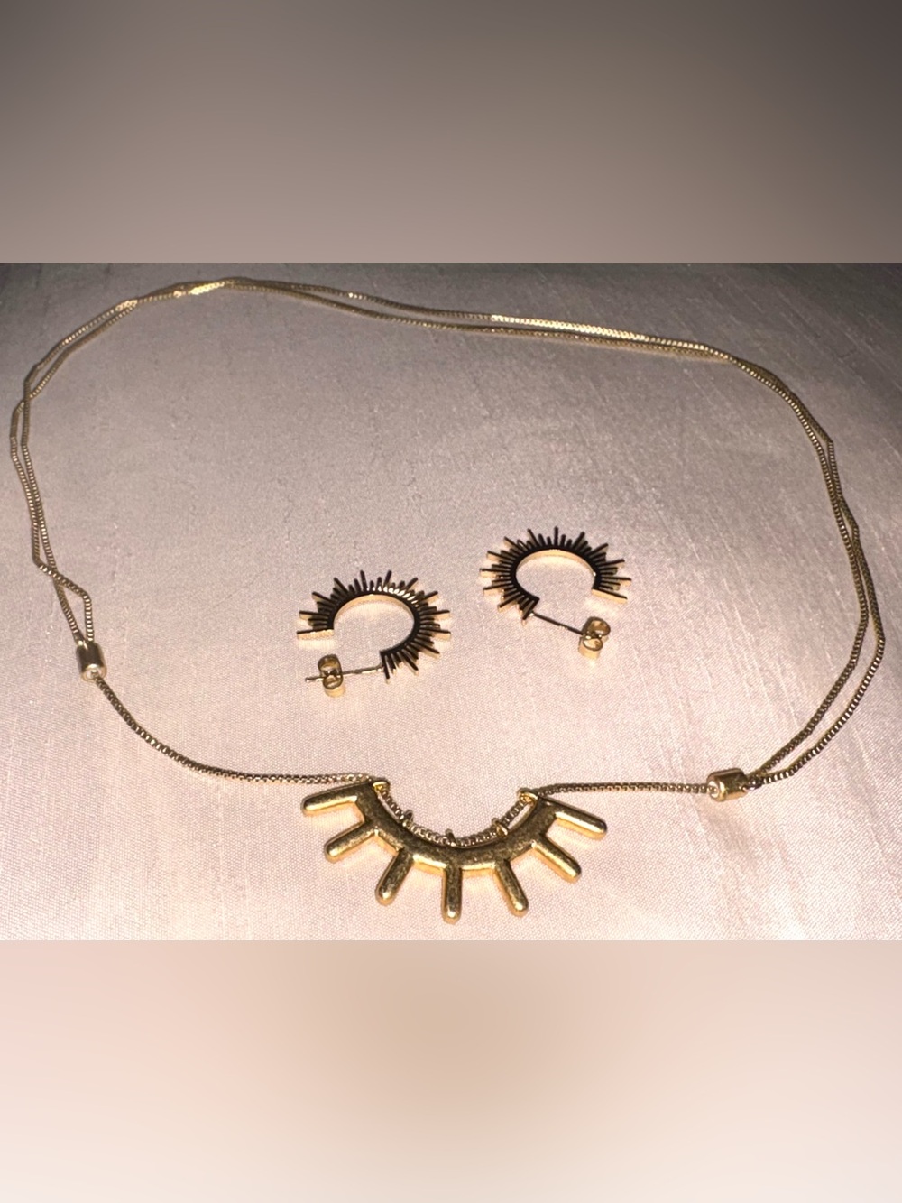 Madewell Gold Sunburst Pendant Necklace with Fringe Hoop Earrings - Picture 10 of 10